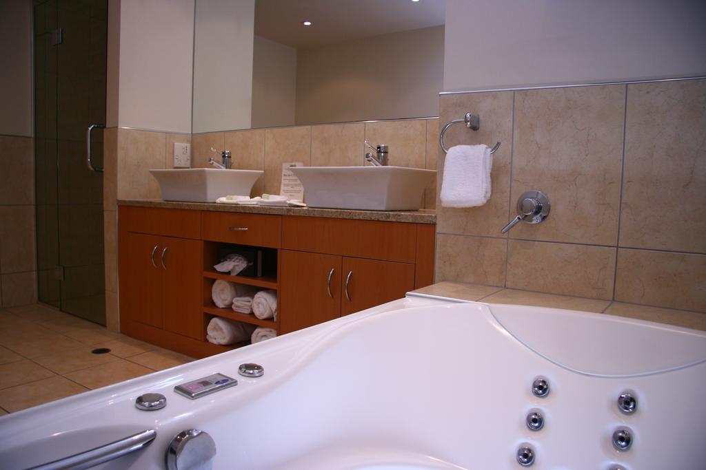 Lakeside Apartments Γουανάκα Εξωτερικό φωτογραφία