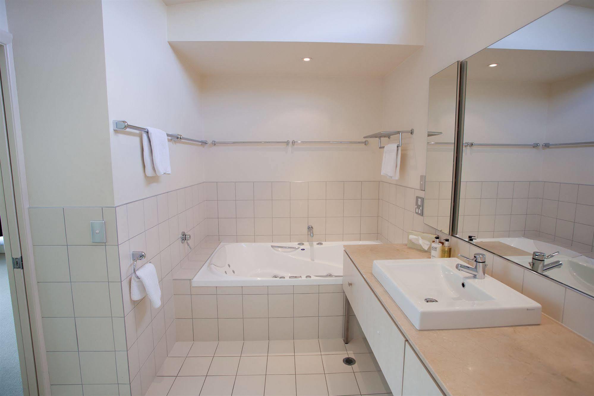 Lakeside Apartments Γουανάκα Εξωτερικό φωτογραφία